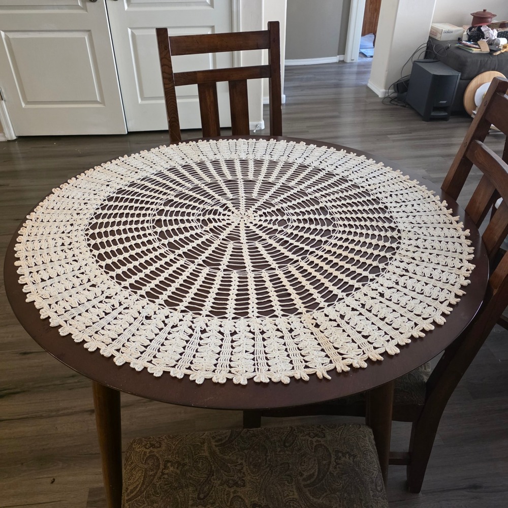 VTG Round Crochet Tatted Tablecloth Cream Lace 39 Inch Handcrafted Cottagecore